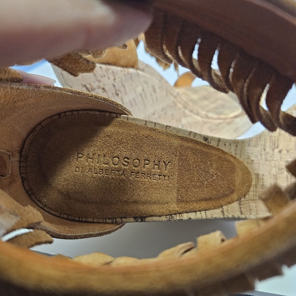 Philosophy Alberta di Ferretti Gold Suede Fringe Ankle Strap Wedge Sandals - Picture 11 of 11